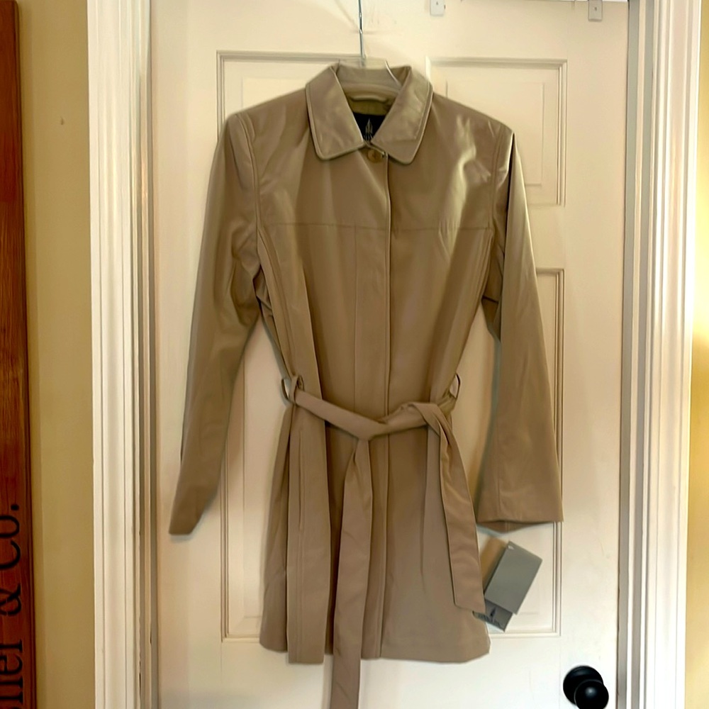 NWT  London Fog Taupe Trench Coat with Waist Tie